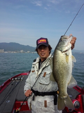 秋の琵琶湖で釣れる　１０月３０日.jpg